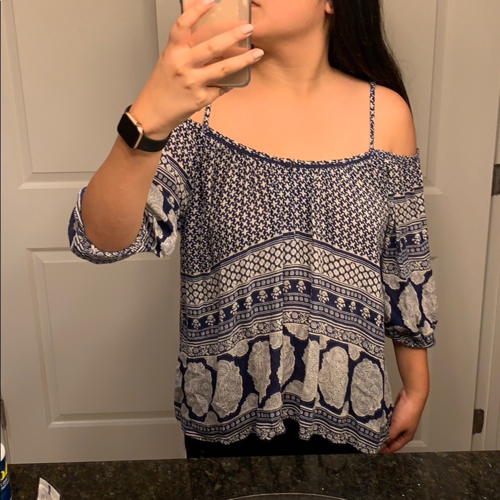 Off the Shoulder Top in SMALL